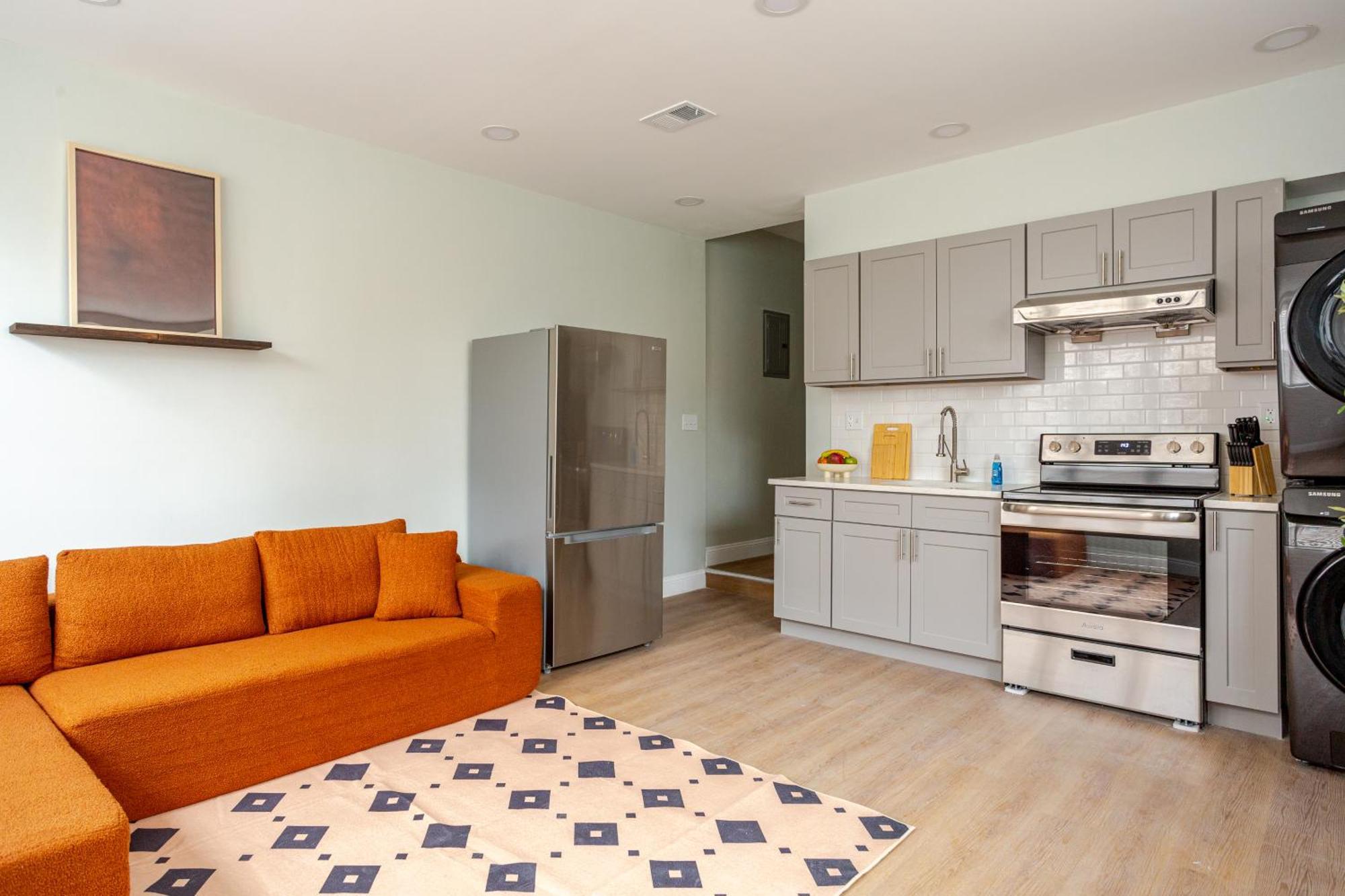 Apartment Stylish In Center City, French-japanese & Minimalist Vibes